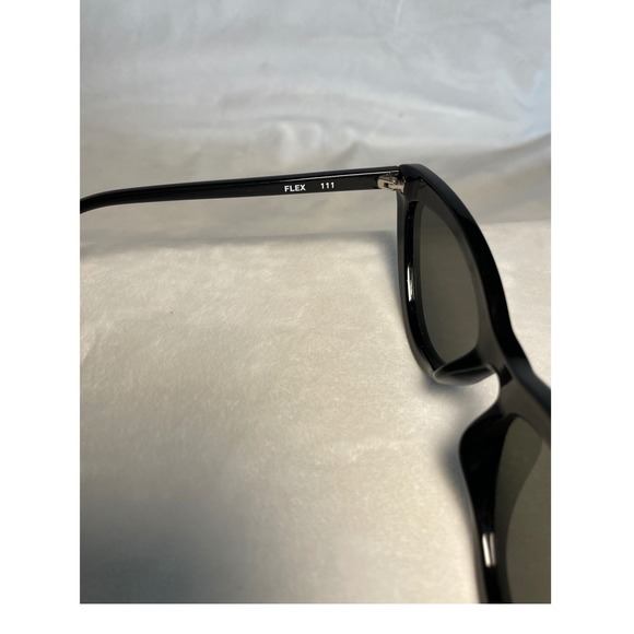 QUAY Australia TEMPTED Black Cat Eye Sunglasses Flex 111 - Picture 5 of 9